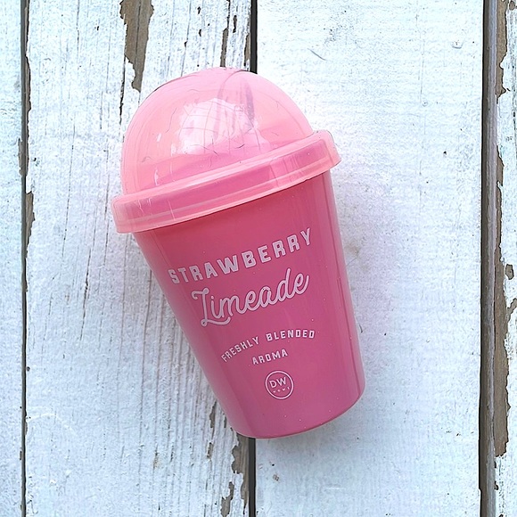 Set of Four Sips Summer Candles NWT - Picture 2 of 5